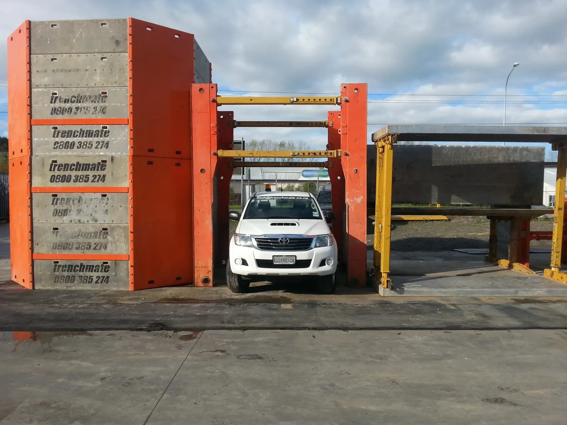 Trenchmate hero background